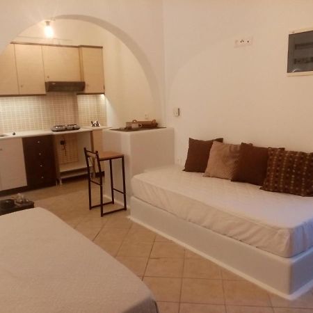 Little Yard Studios & Apartments #6 Naxos City ภายนอก รูปภาพ